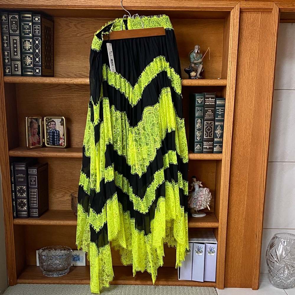NWT Alice + Olivia Black and Neon Yellow Lace Asymmetrical Maxi Skirt